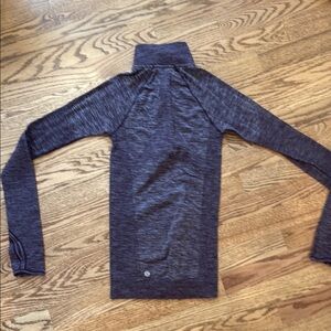Lululemon top